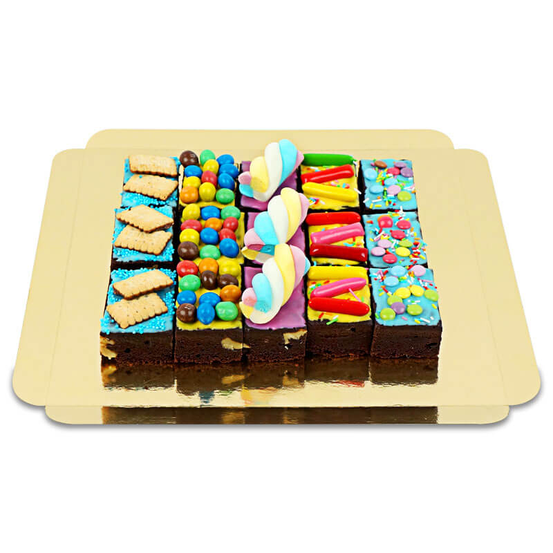 Brownies met kleurrijke decoratiemix (15 stuks)