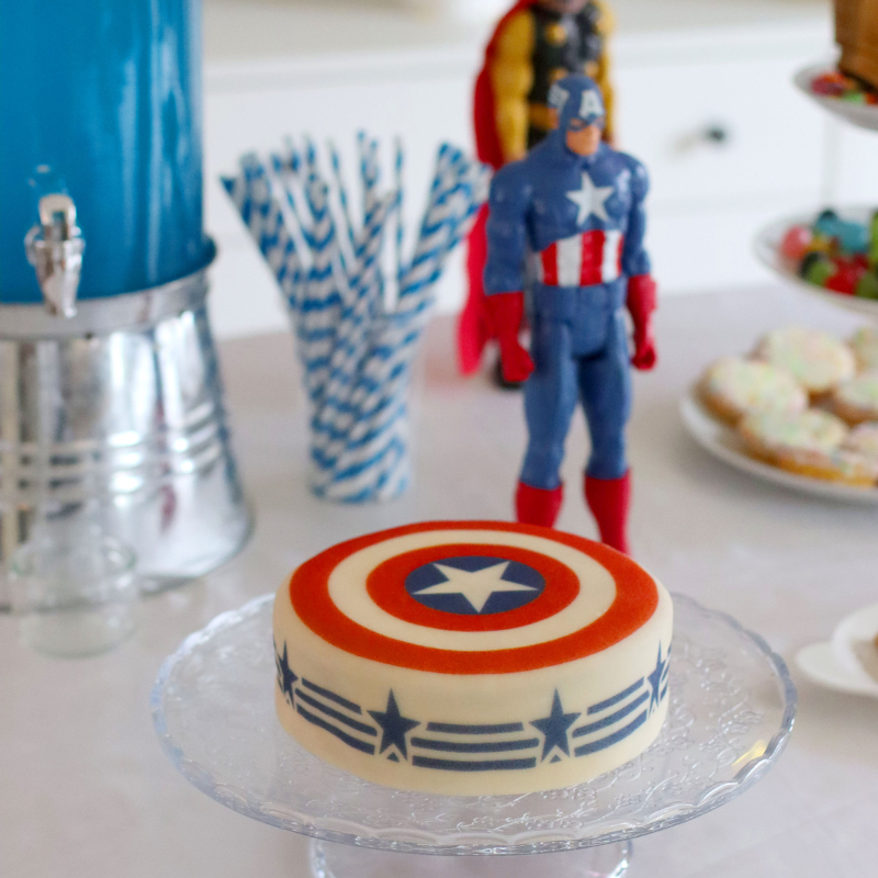 Captain America® op beschermschild taart